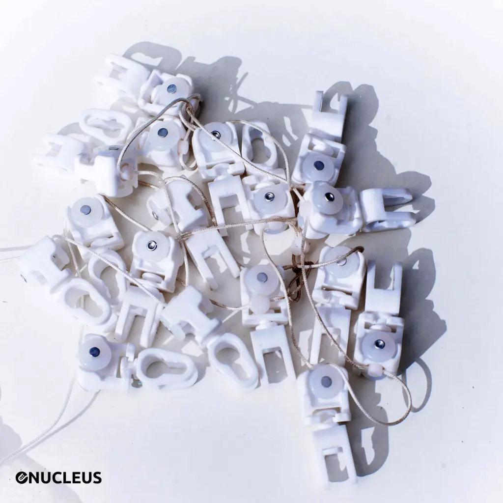 Roues de rideau correspondant au plofilé  X3057 - La distance entre chaque roue est de 6/7/8cm selon le choix de l'utilisateur en mettre 