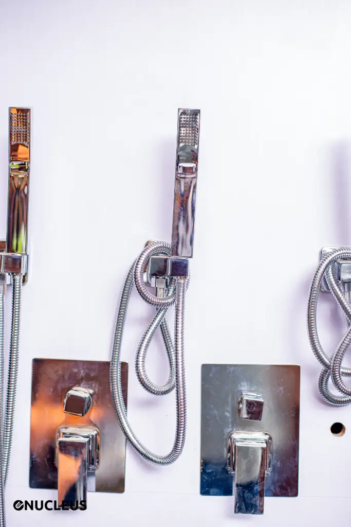 COLONNE DE DOUCHE ENCASTRE 